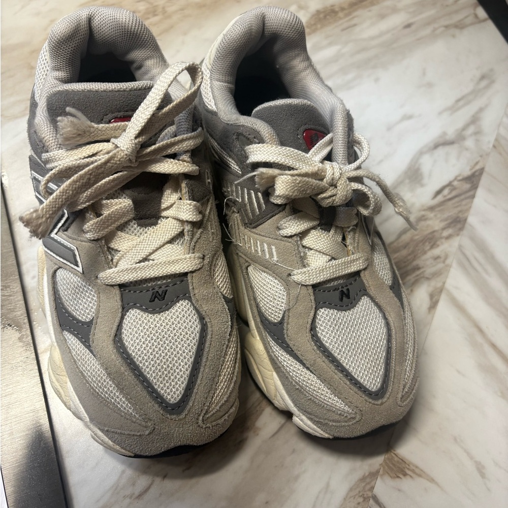 New Balance Gray and Cream Chunky Sneakers just needs new laces but clean